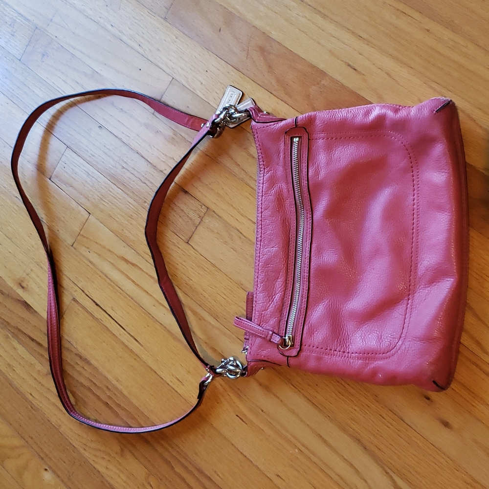 Women's coach messenger bag